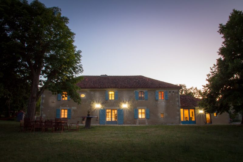 DAP-Maison-hote-gite-gers-piscine-campagne-hébergement